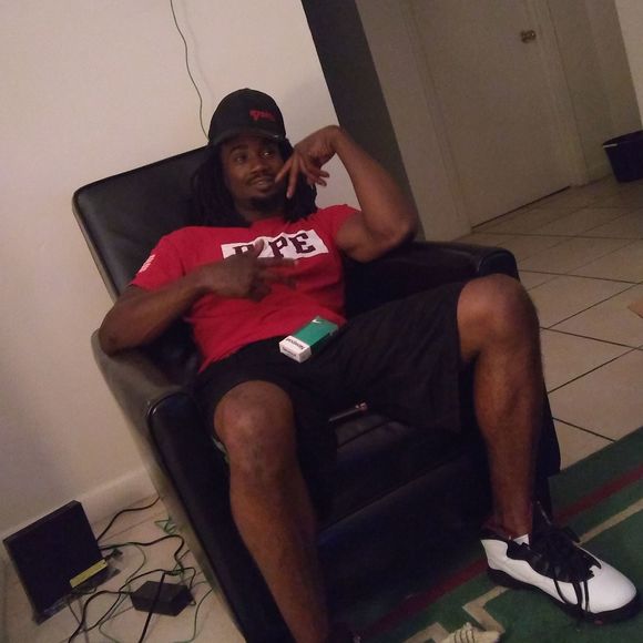 Meet your Posher, Clarence - Picture 1 of 1